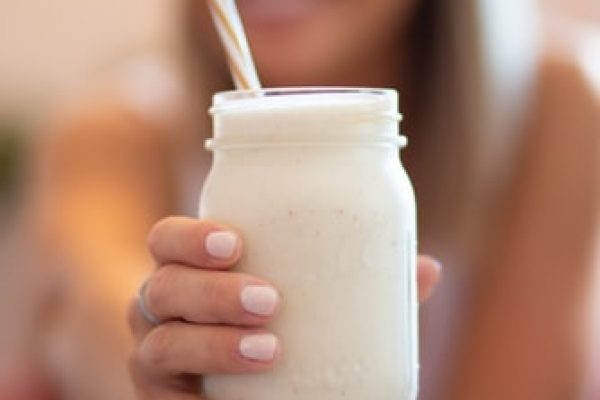 When Can Runners Benefit from Meal Replacement Shakes?